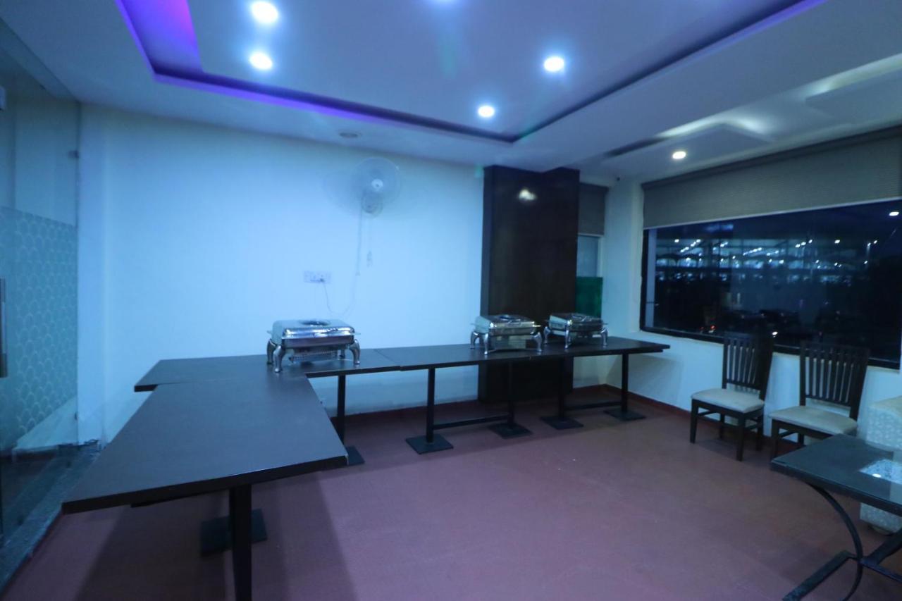 Hotel Eurasia Mohali International Airport Zirakpur Exterior photo