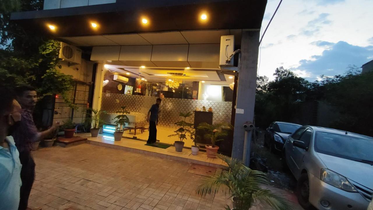 Hotel Eurasia Mohali International Airport Zirakpur Exterior photo