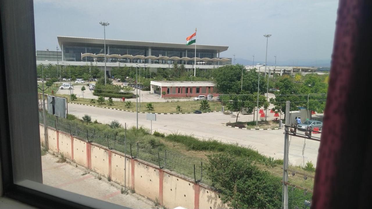Hotel Eurasia Mohali International Airport Zirakpur Exterior photo